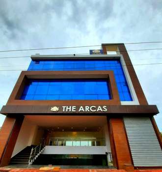 www.thearcashotel.com