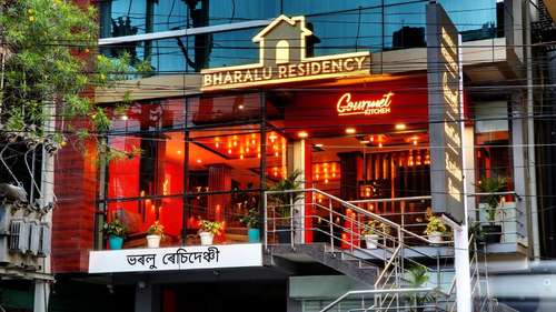 www.bharaluresidency.com