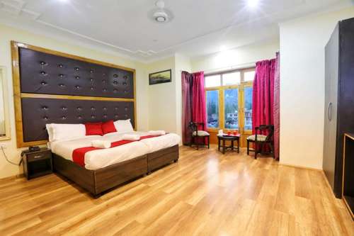 www.hotelthepalaceladakh.com