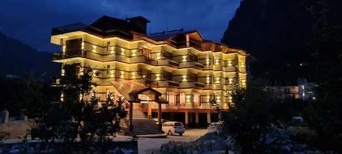 www.jogniheightsresort.com