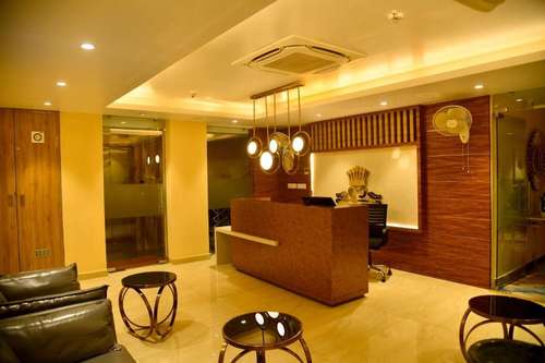 www.hoteltriplecrown.com