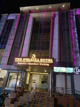 www.thedwarikahotel.com