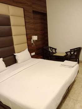 www.hotelkarat87.com