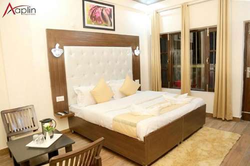 www.aplingroupofhotels.com
