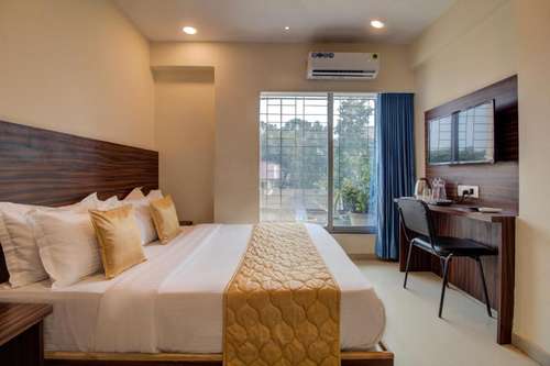 www.hotelmaladinn.com