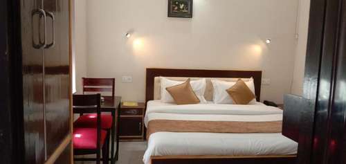 www.thehotelakresidency.in