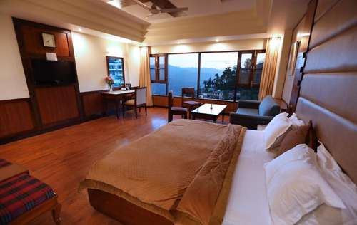www.hotelvishnupalace.com