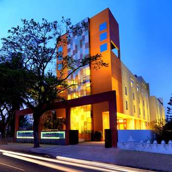 www.thequorumhotel.com
