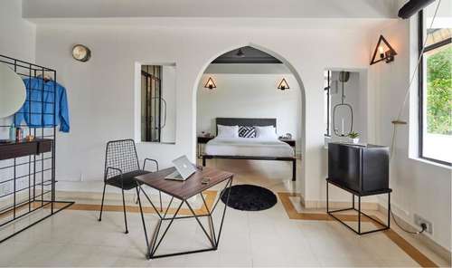 www.poshtel.live