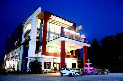 www.tarajiresorts.com