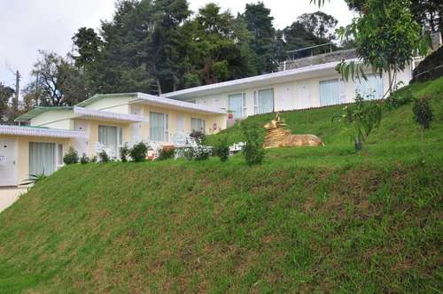 www.thepeakresorts.com