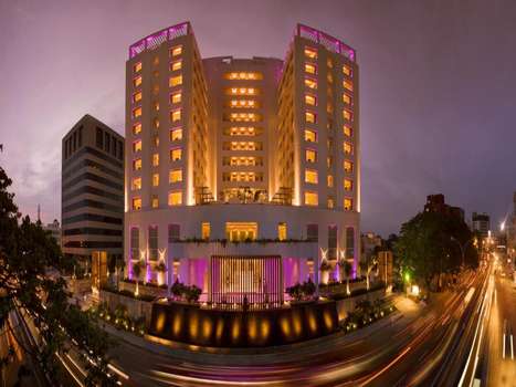 www.raintreehotels.com