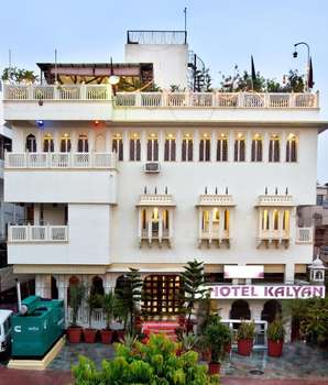 www.hotelkalyan.com