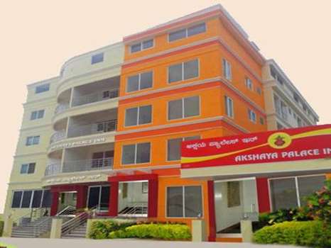 www.akshayapalaceinn.com
