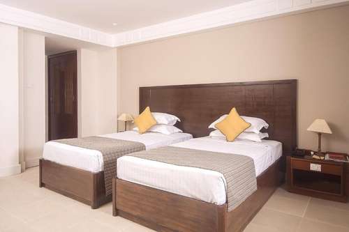 www.ivorytowerhotel.com