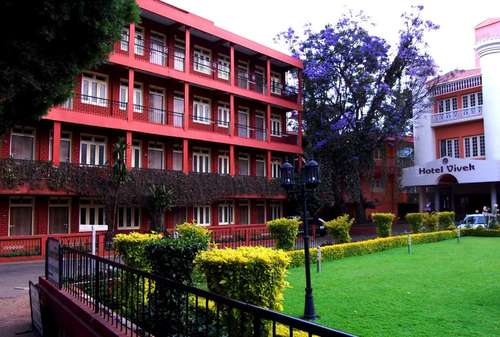 www.hotelvivek.com