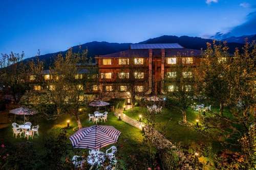 www.honeymooninnmanali.com