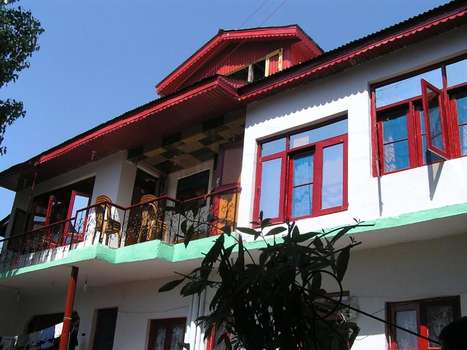www.howrahguesthouse.com