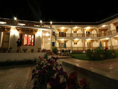 www.hotelladakhinn.com