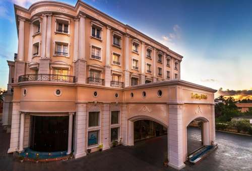 www.hotelleroyalpark.com