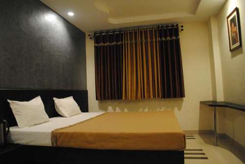 www.hotelnakshatra.co.in