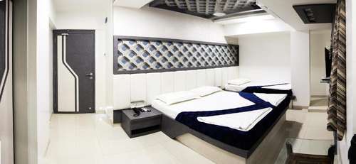 www.hotelfantacee.com
