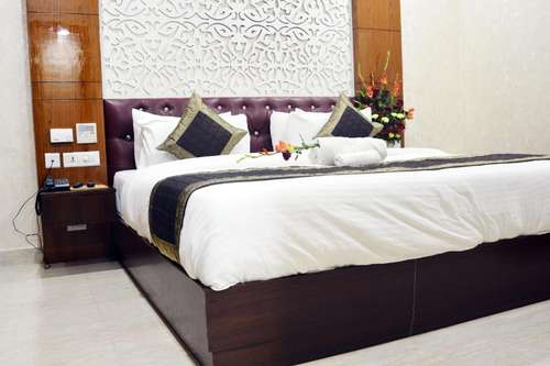 www.trinitycorporatesuites.com