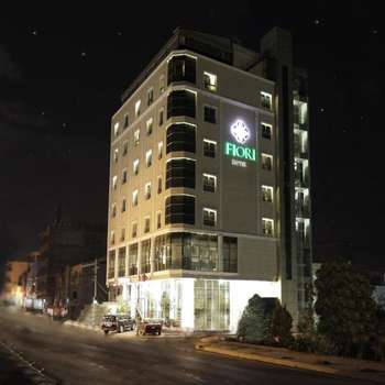 www.fiorihotel.com