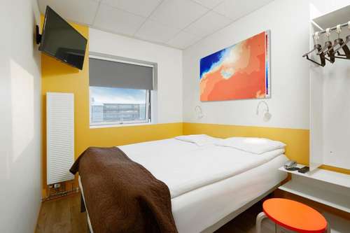 www.hotelcabin.is