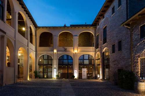 www.palazzopaleologi.com