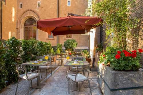 www.villagrazioli.it