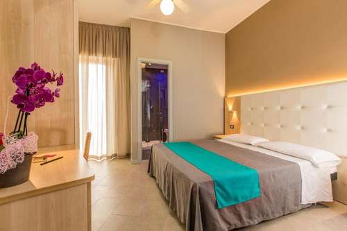 www.hotelromantico.it