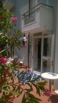 www.hotelmariagabriella.com