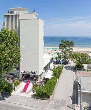 www.hoteladmiral.com