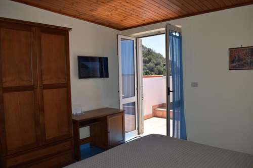 www.hotelcertosa.com