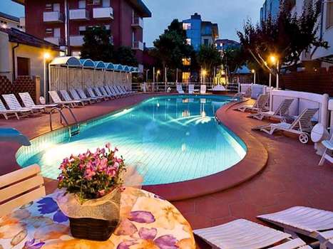 www.hotelrosalba.it