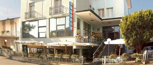 www.hoteljolanda.net