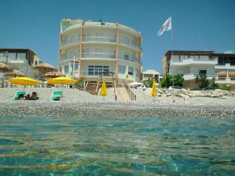 www.hotelilgirasole.it