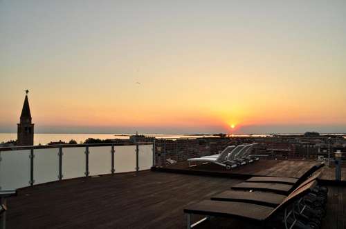 www.hotelreginagrado.com