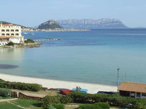 www.hotelcastellogolfoaranci.eu
