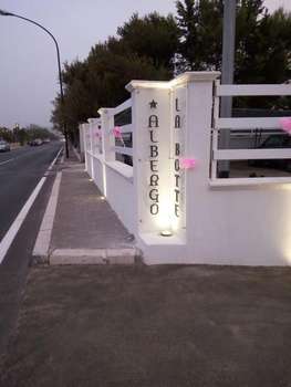 www.albergolabotte.it