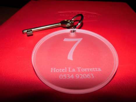 www.albergolatorretta.it