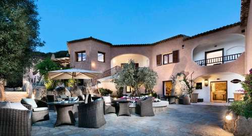 www.relaisvillacarola.com