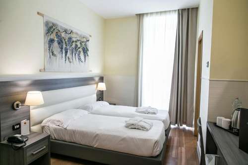 www.hotelaphrodite.com