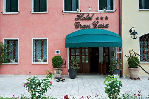 www.hotelgrancasa.com