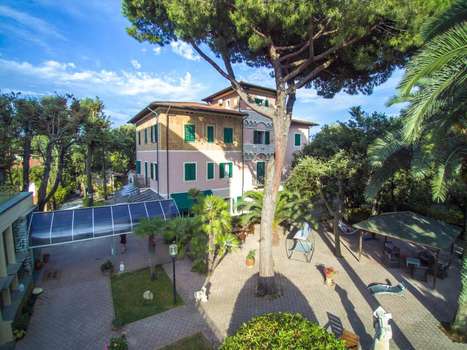 www.albergobattelli.it