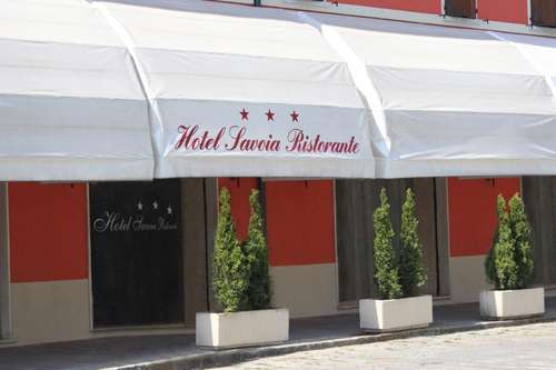 www.hotelristorantesavoia.com