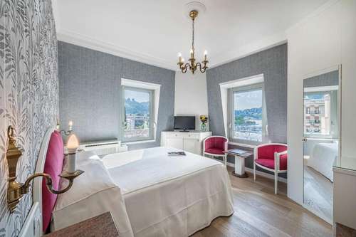 www.hotelmetropolesuisse.com