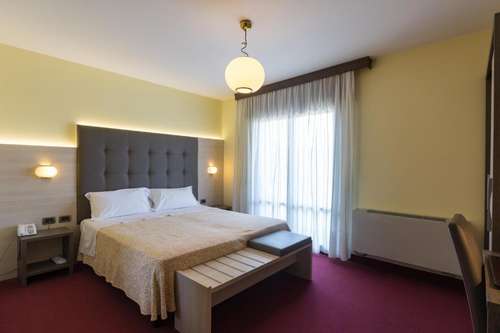 www.hotelcabianca.com