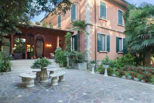 www.parkhotelmagnolie.com